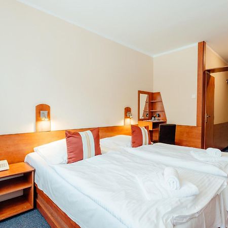 Hotel Sachticka Banska Bystrica Bagian luar foto